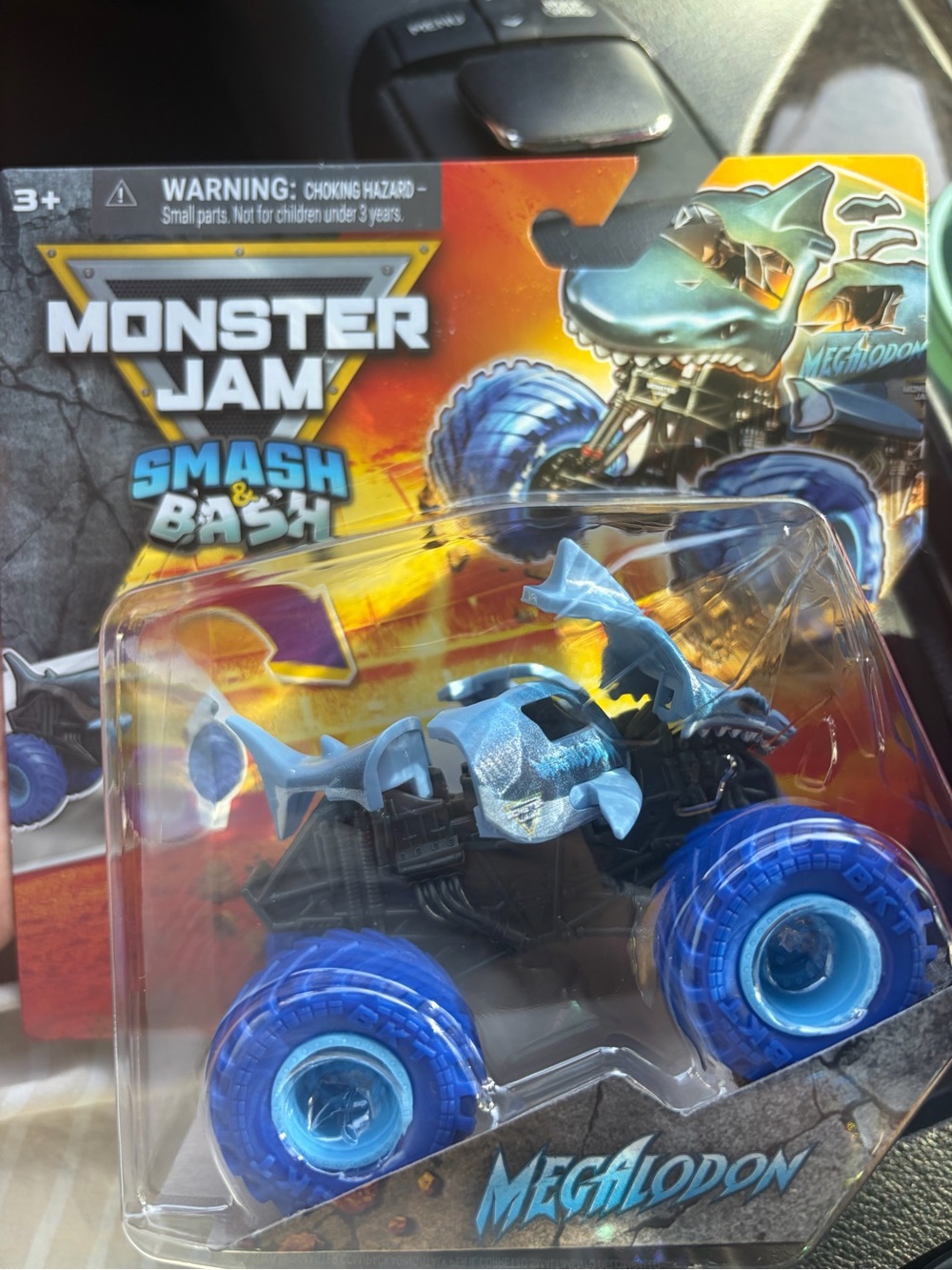 NEW megalodon smash & bash